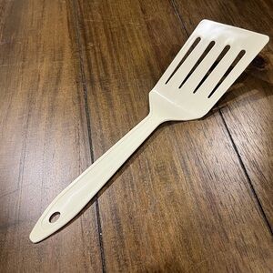 Vintage Clipper Angled Slotted Spatula 7208 Almond White Ivory Flipper